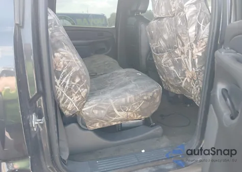 2004 Chevrolet Silverado 2500Hd Lt from USA, damaged, VIN 1GCHK23U84F204863